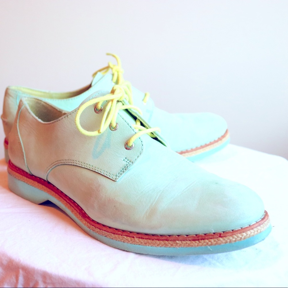 SPERRY SHOES
